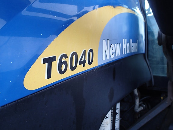 New Holland T6040 Elite 23 of 30
