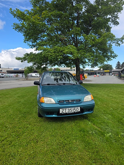 Subaru Justy 3 of 5