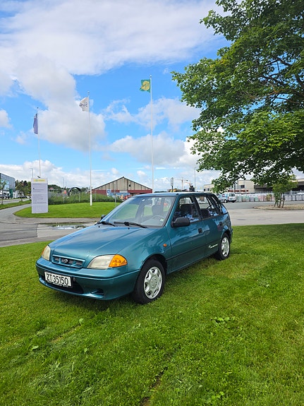 Subaru Justy 2 of 5