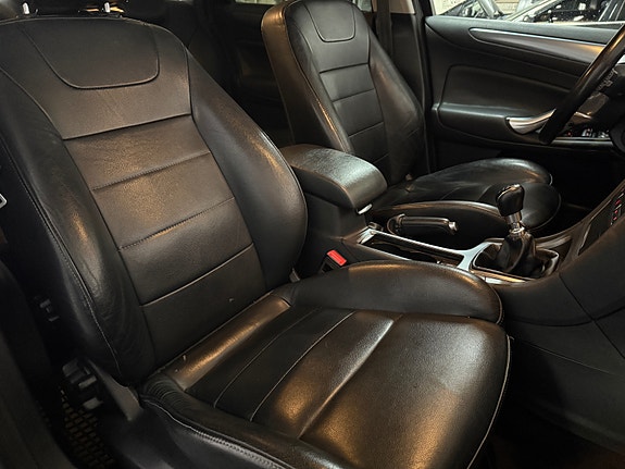 Ford Mondeo 14 of 19