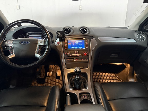 Ford Mondeo 9 of 19