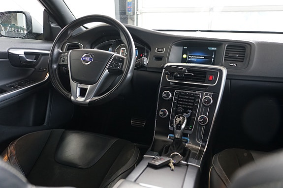 Volvo V60 10 of 14