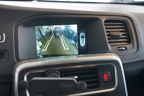 Volvo V60 13 of 14