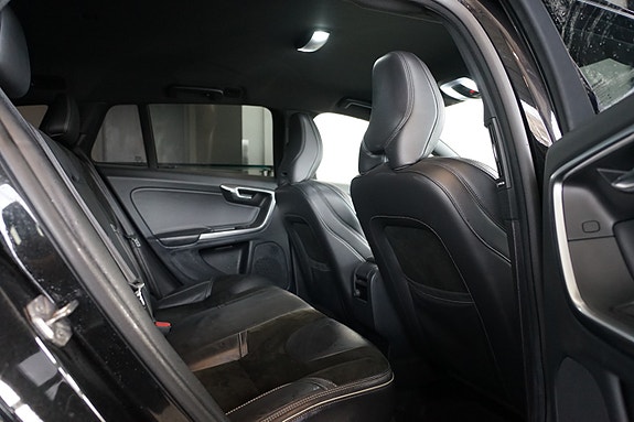 Volvo V60 12 of 14