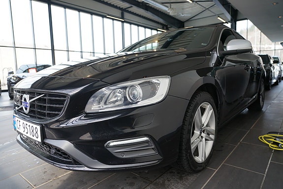 Volvo V60 2 of 14