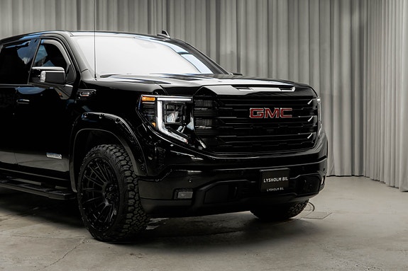 GMC Sierra 2 of 5