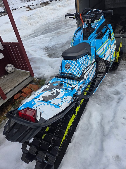Polaris 850 RMK Khaos Slash 146 13 of 17