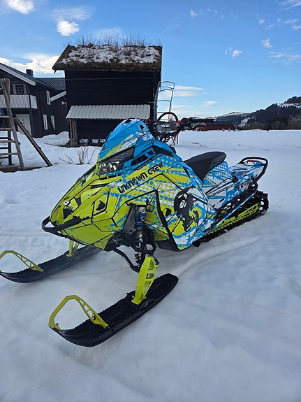 Polaris 850 RMK Khaos Slash 146 4 of 17