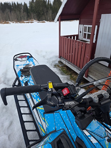 Polaris 850 RMK Khaos Slash 146 9 of 17