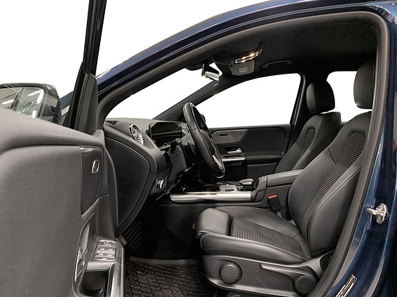 Mercedes-Benz B180 9 of 14