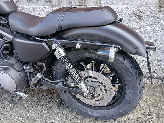 Harley-Davidson XL 883N Iron 7 of 9