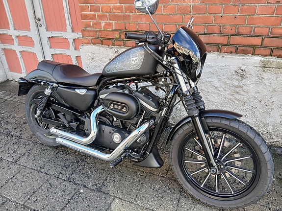 Harley-Davidson XL 883N Iron 3 of 5