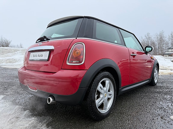 MINI Cooper 14 of 28