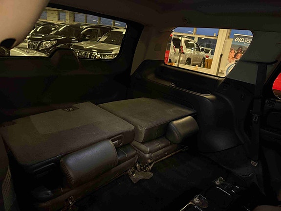 Chevrolet Tahoe 26 of 30