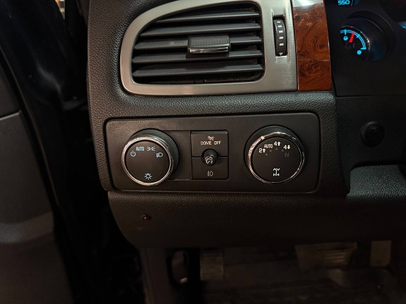 Chevrolet Tahoe 12 of 30