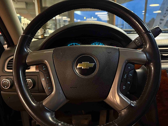 Chevrolet Tahoe 13 of 30