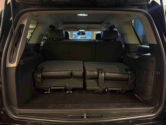 Chevrolet Tahoe 21 of 30