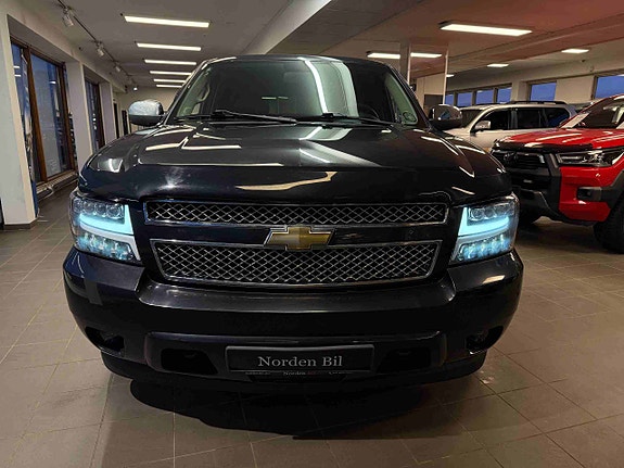 Chevrolet Tahoe 3 of 5