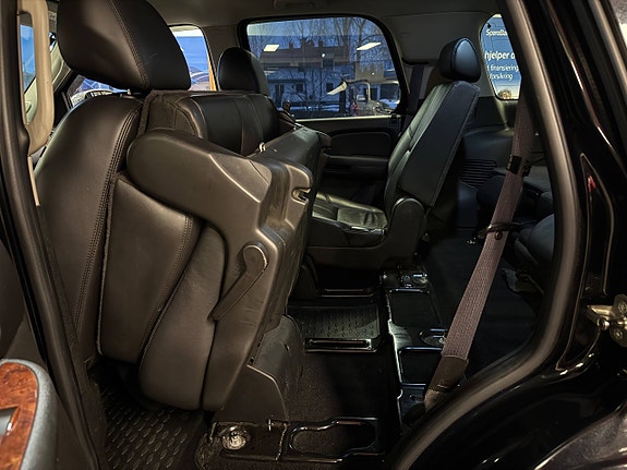 Chevrolet Tahoe 24 of 30