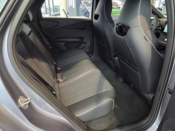 BYD Dolphin 22 of 23