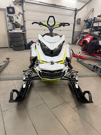 Ski-doo Freeride 850 154" 2 of 5