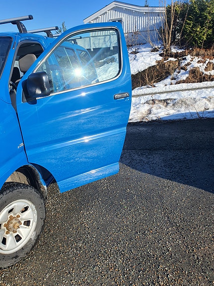 Toyota HiAce 4 of 5