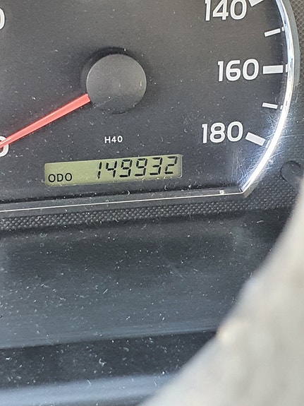 Toyota HiAce 2 of 5