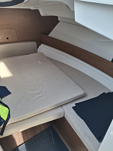 Beneteau Antares 6,8 4 of 17