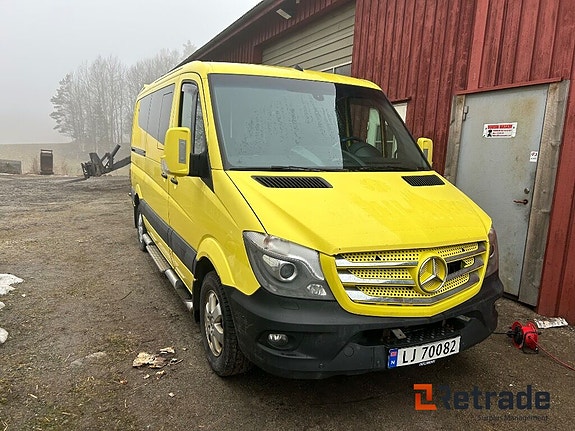 Mercedes-Benz Sprinter 319 2 of 5