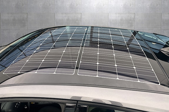 Toyota Prius Plug-in Hybrid 17 of 19