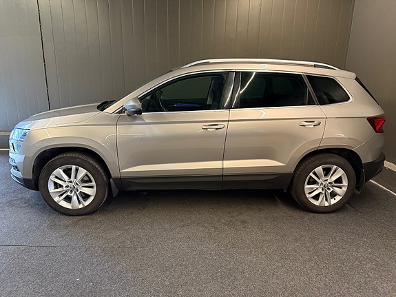 Skoda Karoq 2 of 5