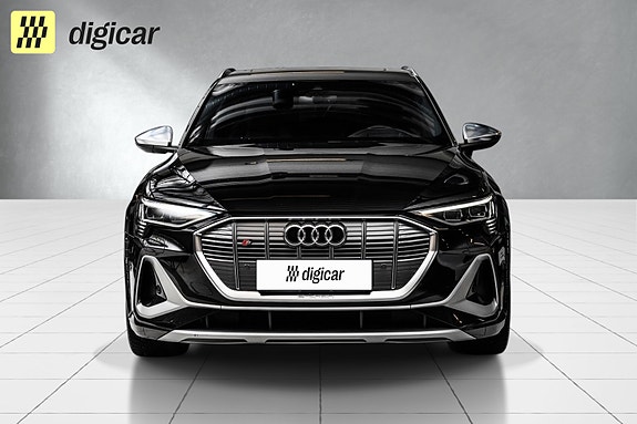 Audi e-tron S 5 of 5