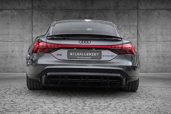 Audi e-tron GT RS 9 of 30