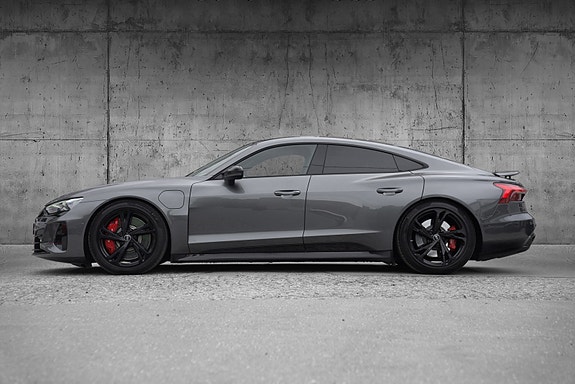 Audi e-tron GT RS 5 of 5