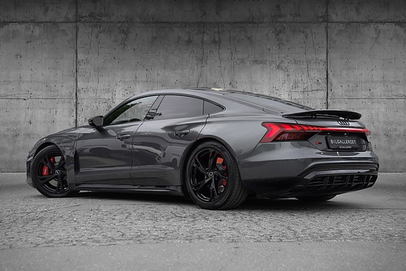 Audi e-tron GT RS 7 of 30