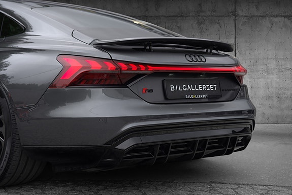 Audi e-tron GT RS 8 of 30