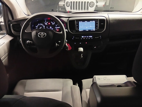 Toyota Proace 10 of 30