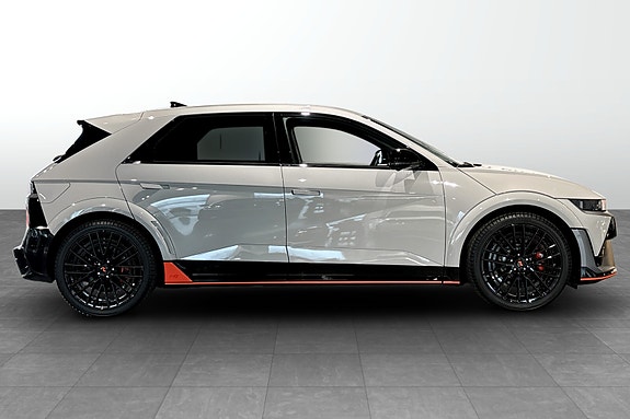 Hyundai Ioniq 5N 2 of 5