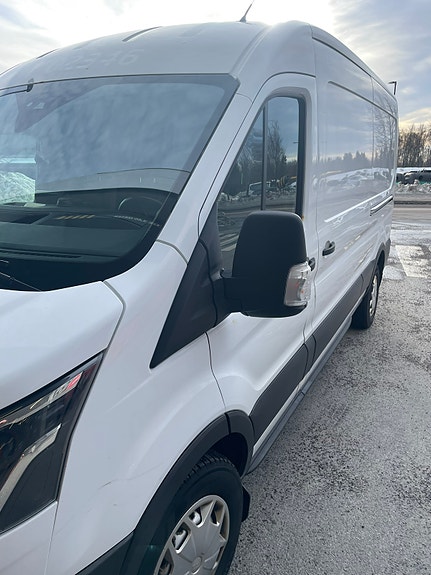 Ford Transit 2 of 18