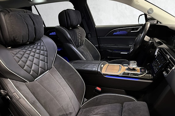 Elektriske seter med høy komfort.