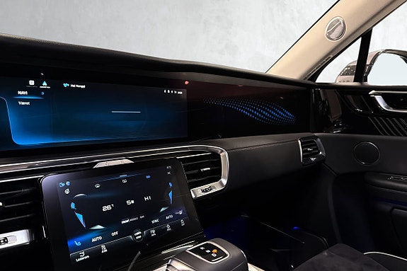 Stor infotainmentskjerm og digitalt førermiljø