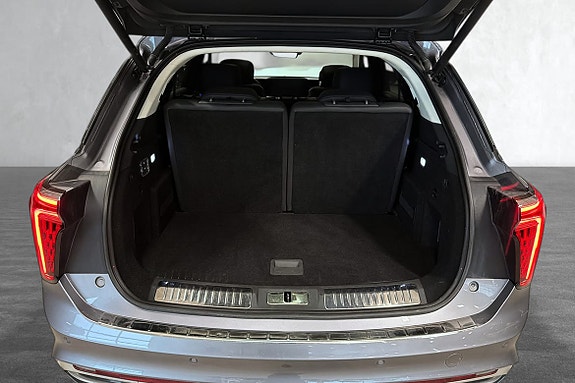Med tredje seterad nedfelt er bagasjeromkapasiteten 622 liter.