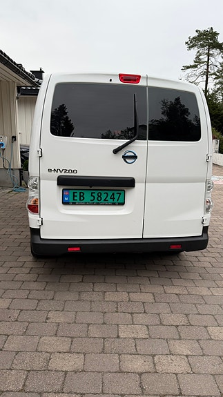 Nissan e-NV200 4 of 5