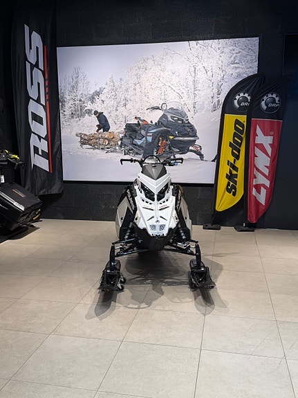 Polaris RMK 650 SP 155 2 of 6