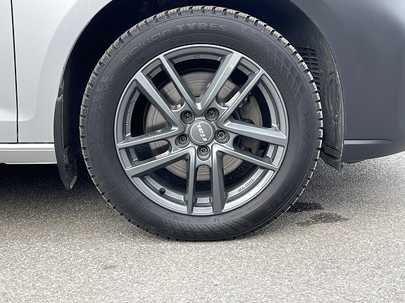Volkswagen Caddy Maxi 15 of 30