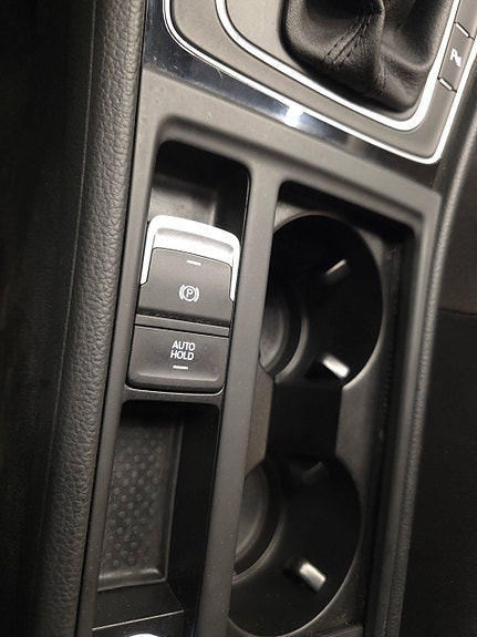 Volkswagen Golf VII 28 of 30