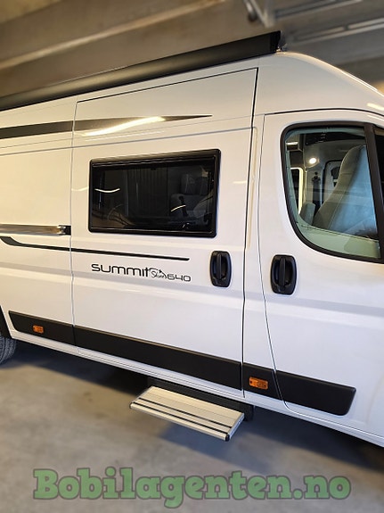 Pøssl Summit Shine 640 | For 5 Personer! / Dieselvarme og Elvarme / Langsgående Senger / Markise / Skjult Dusj ++ 9 of 30