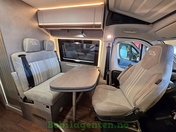 Pøssl Summit Shine 640 | For 5 Personer! / Dieselvarme og Elvarme / Langsgående Senger / Markise / Skjult Dusj ++ 13 of 30