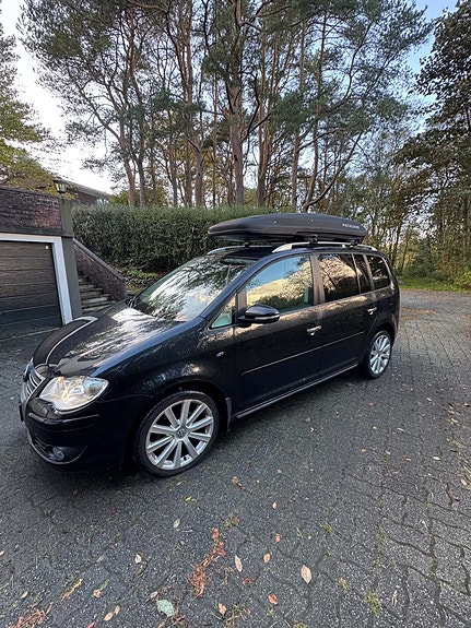 Volkswagen Touran 3 of 10