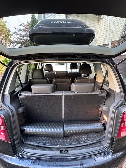 Volkswagen Touran 5 of 10